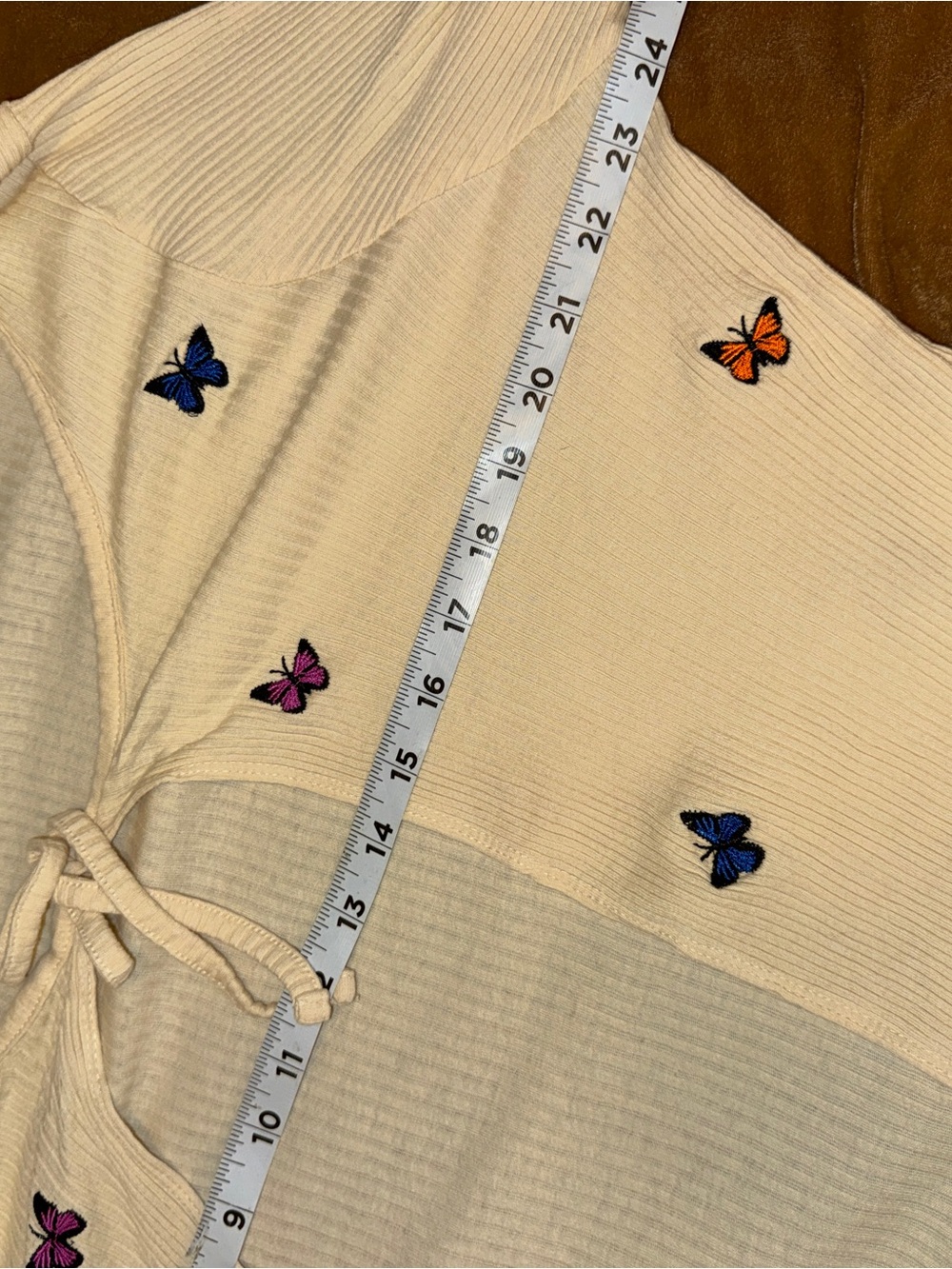 Jolie & Joy cream-colored ribbed tie-front cardigan, Colorful Butterflies, Sz 3x - Picture 7 of 9